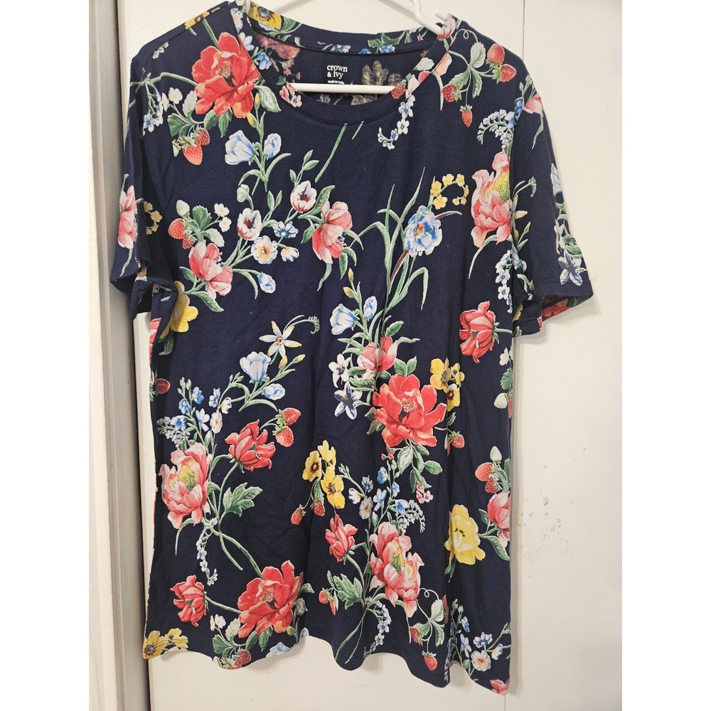 Crown & Ivy Navy Short-sleeve Crewneck Tshirt Colorful Floral Strawberry NWT XL